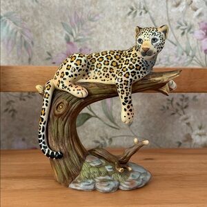 Home Interiors Leopards Domain Figurine - Leopard on Branch - Brown and Cream